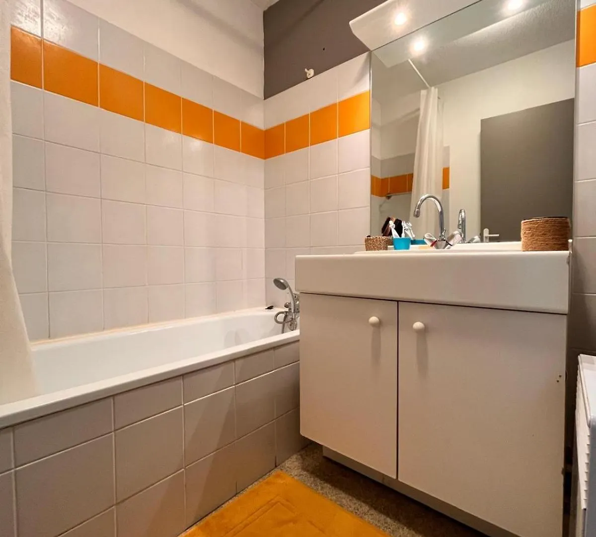 Apartment Appartement T2 Avignon Proche Remparts Balcon Et Parking